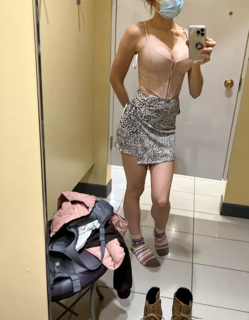 Love how soft this too feels on my breasts by the_flexi_belle