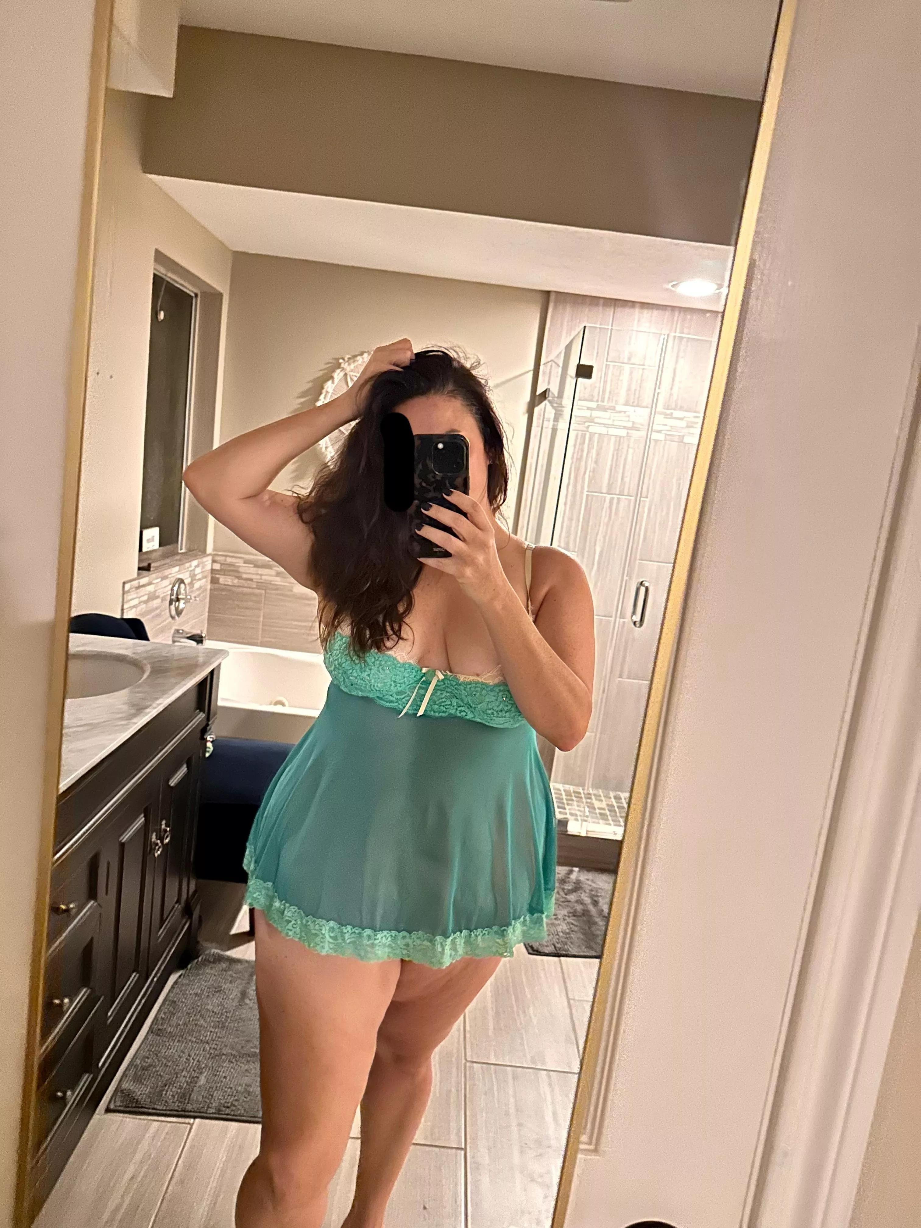 Nighty night 😇 posted by Abbygolightly