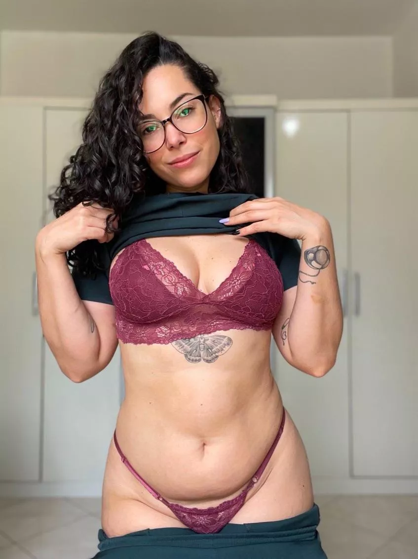 Sexy for work 🤭 posted by lunasoares