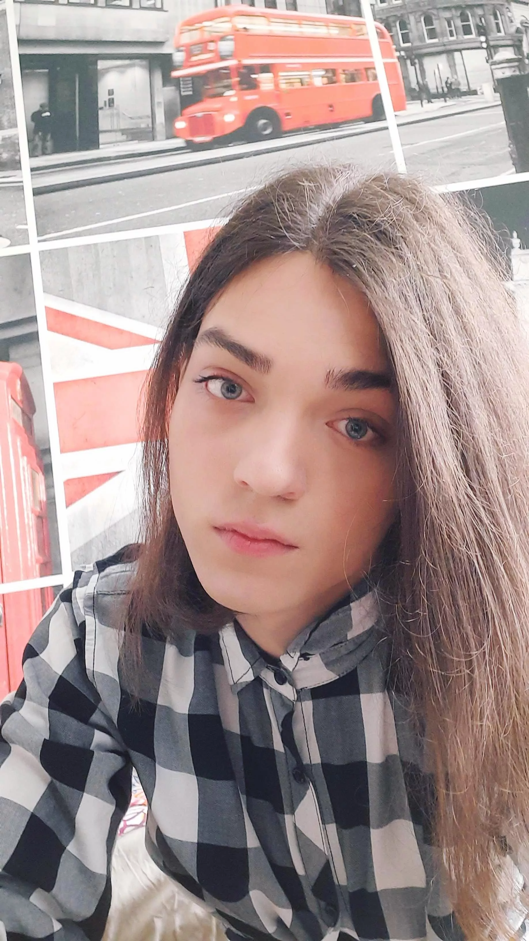 Some light, some tangled hairs :) posted by Gersaness