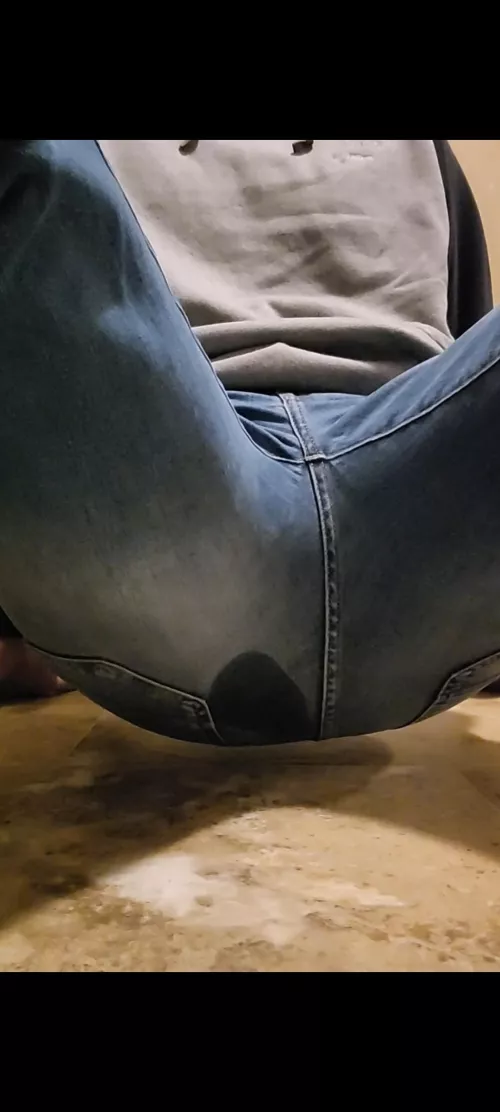 Starting to pee my pants (will post video in comments later) by Omorashi_toast