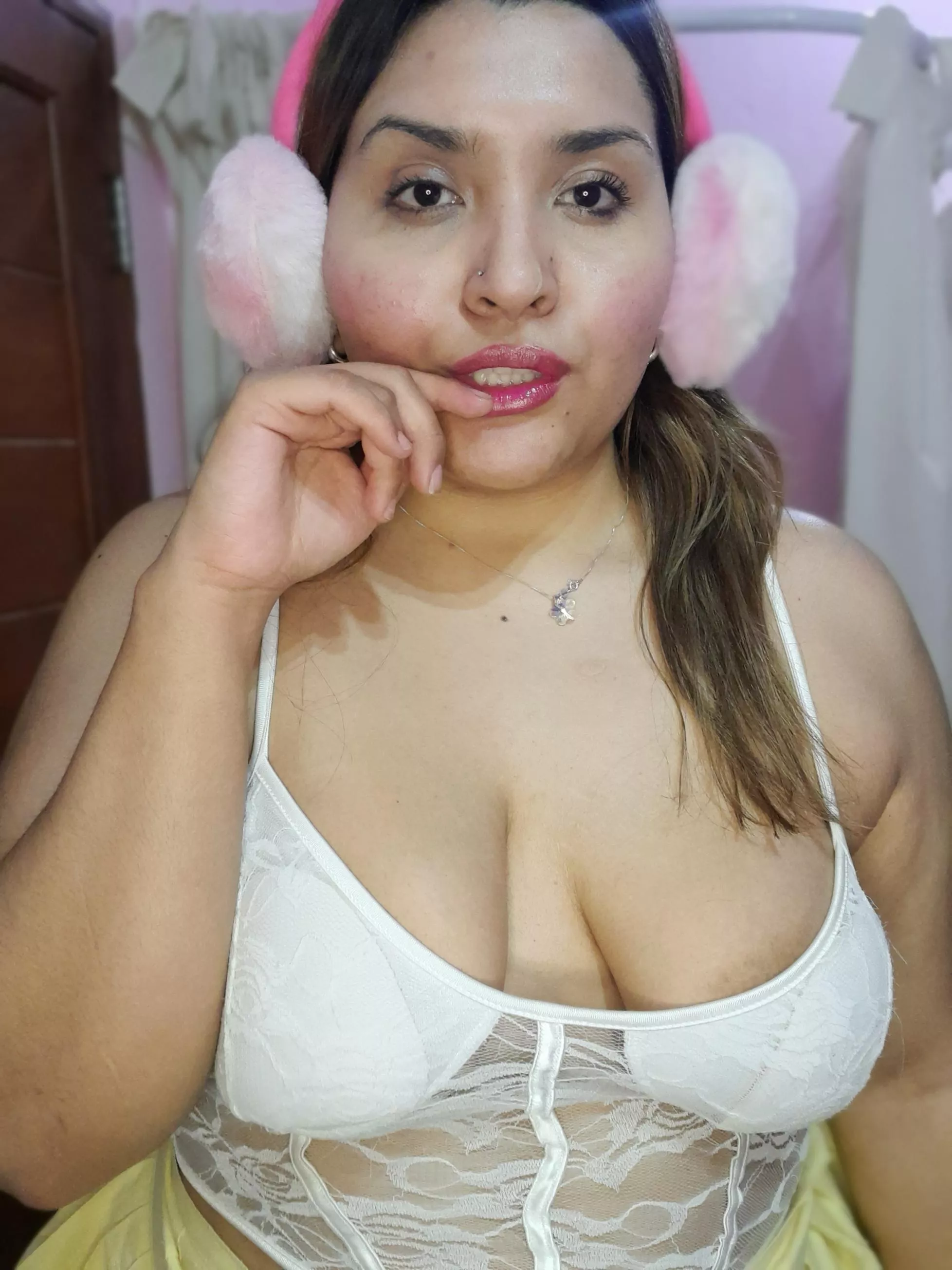 Would you fuck a gamer mom you met on Reddit? F40 posted by girlcharismaa