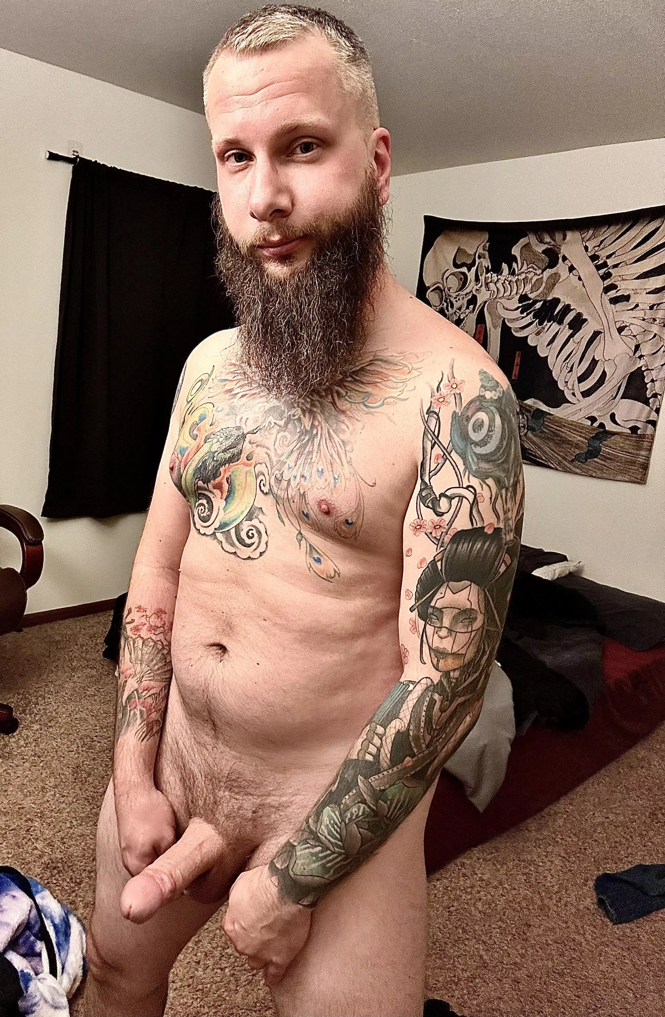 35M I love the thrill of showing off my naked body for all to see on Reddit. posted by TattedBull88