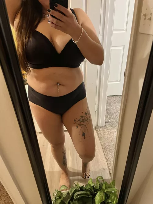 Black🖤 by Lollipoptoes22