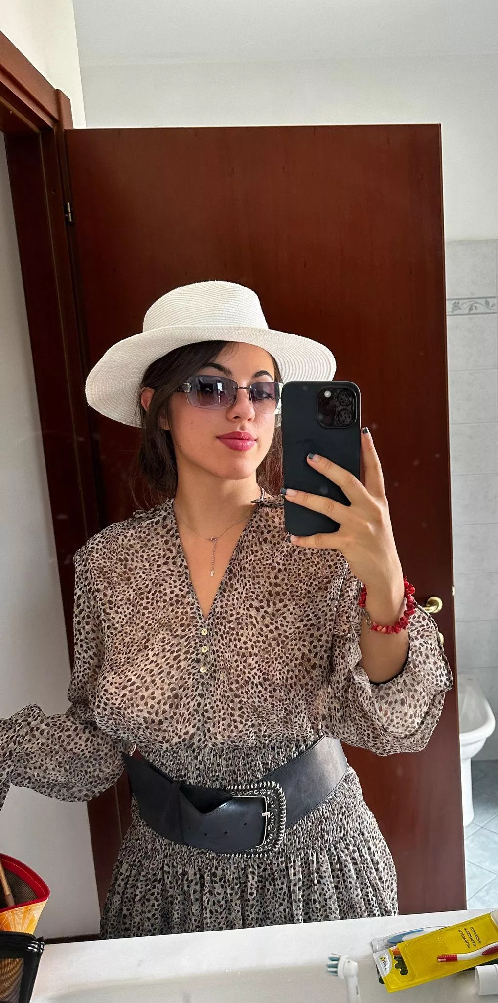 Glasses, how I look F19 posted by little__devill