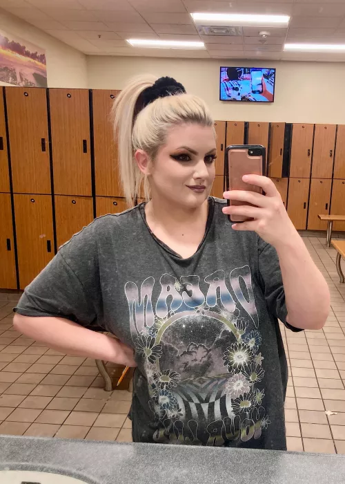 Gym selfie by Belflock