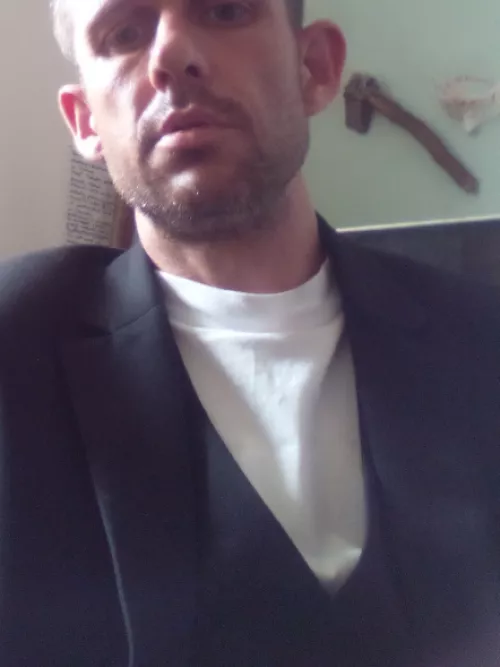 Hire excort hire wales by Beneficial-Gift4872