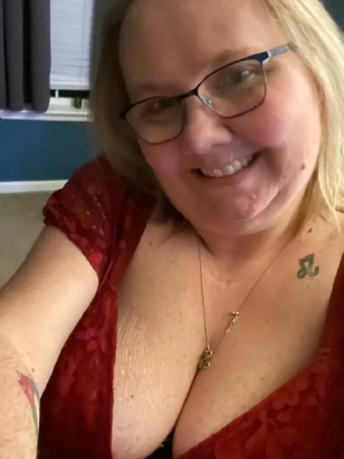 Hope you're all having an awesome day! by PiratePaulie77