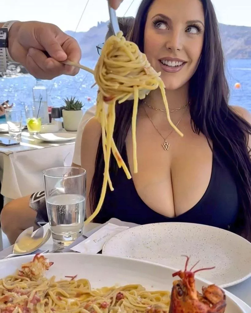 I just want someone who looks at me the way Angela White looks at her Greek waiter. posted by KingFahad360