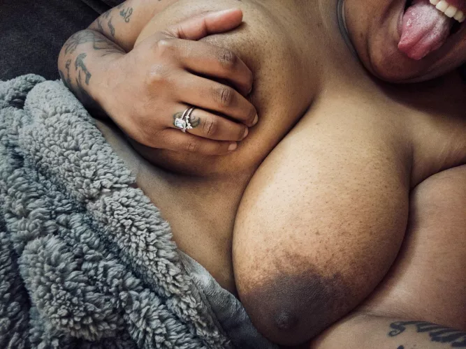 I need a gf to play with by Blasian_wifey420