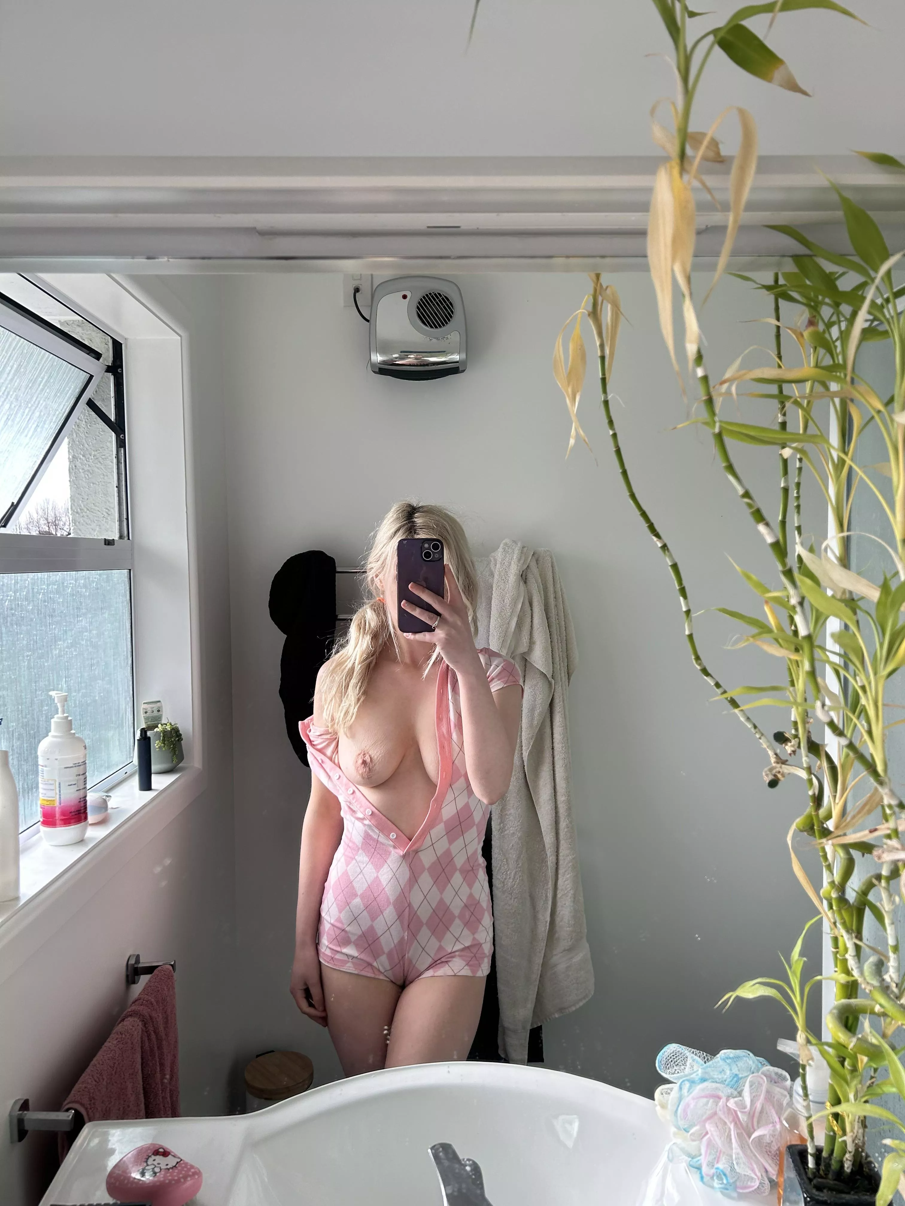 If you were my teacher and I sent you this nude, what would you do? posted by RubyaParsons