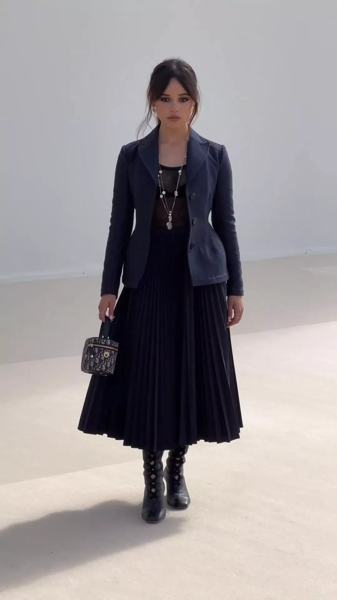 Jenna Ortega posted by tedshuo