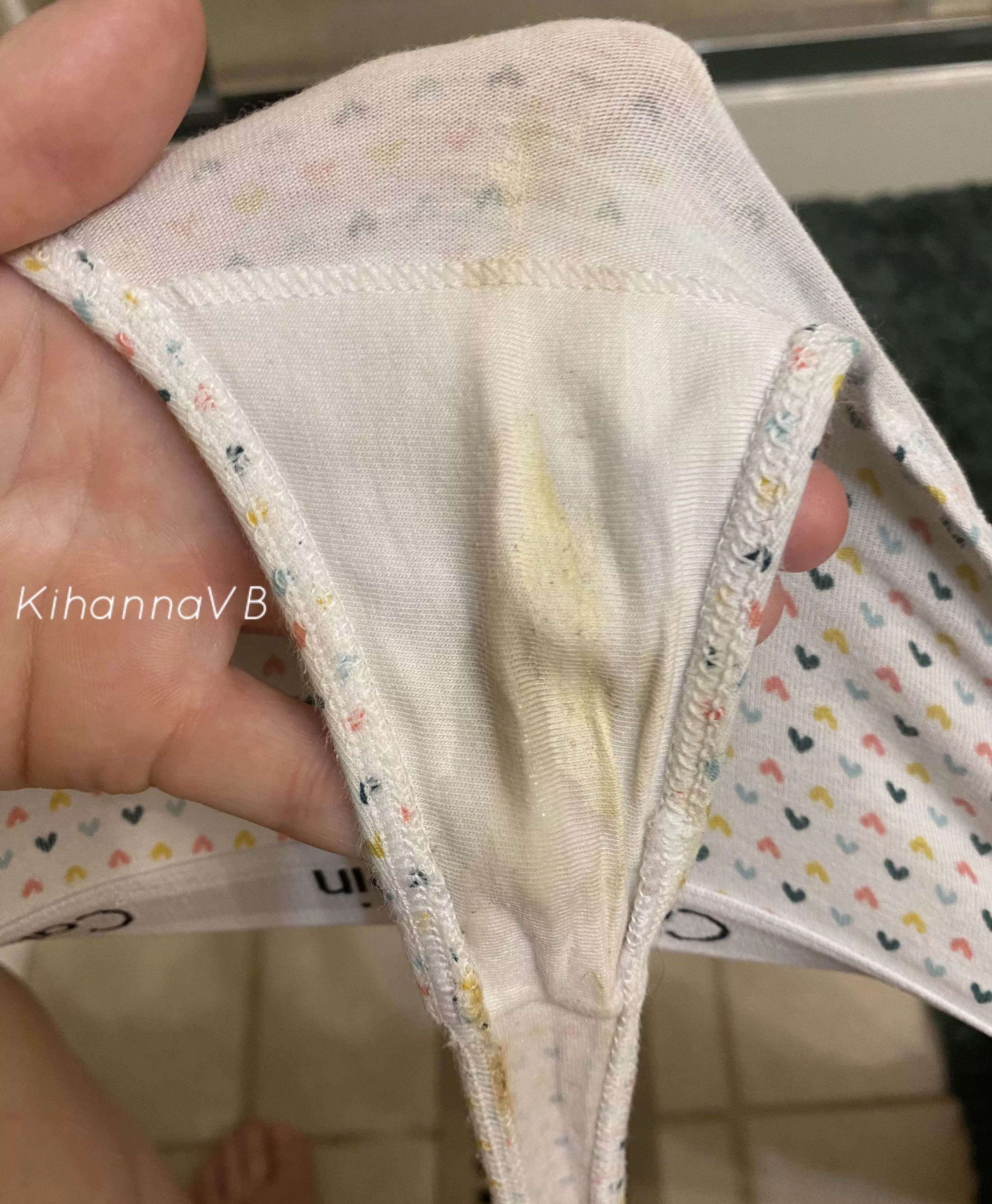 Juicy posted by KihannaVB