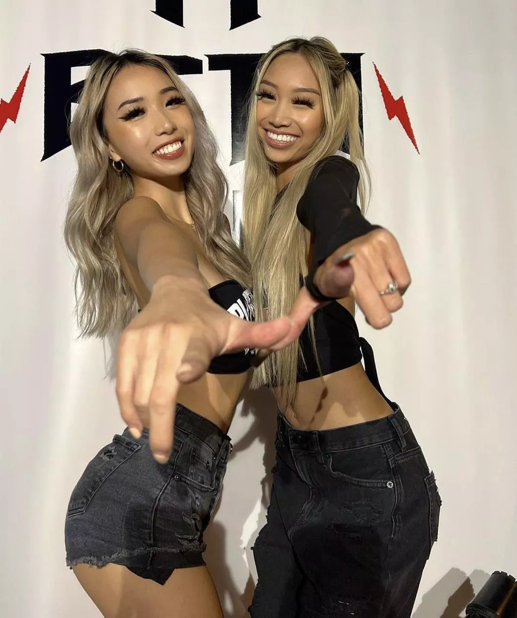 Left or right posted by BEEP_BOOP_BING