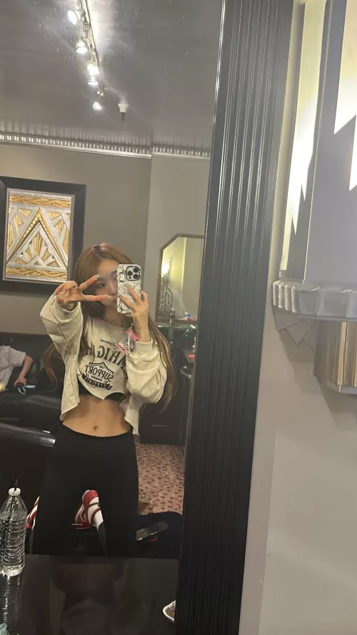 Loossemble Yeojin by peanut-butter111