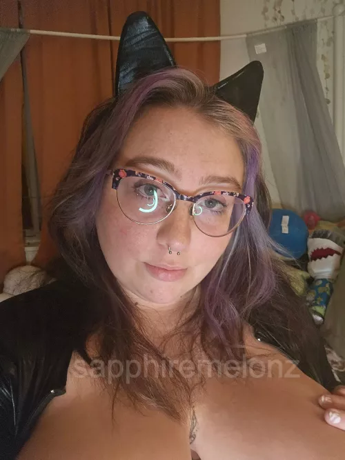 me in my catwoman costume bc spooky season is here 🫶 by sapphiremelonz