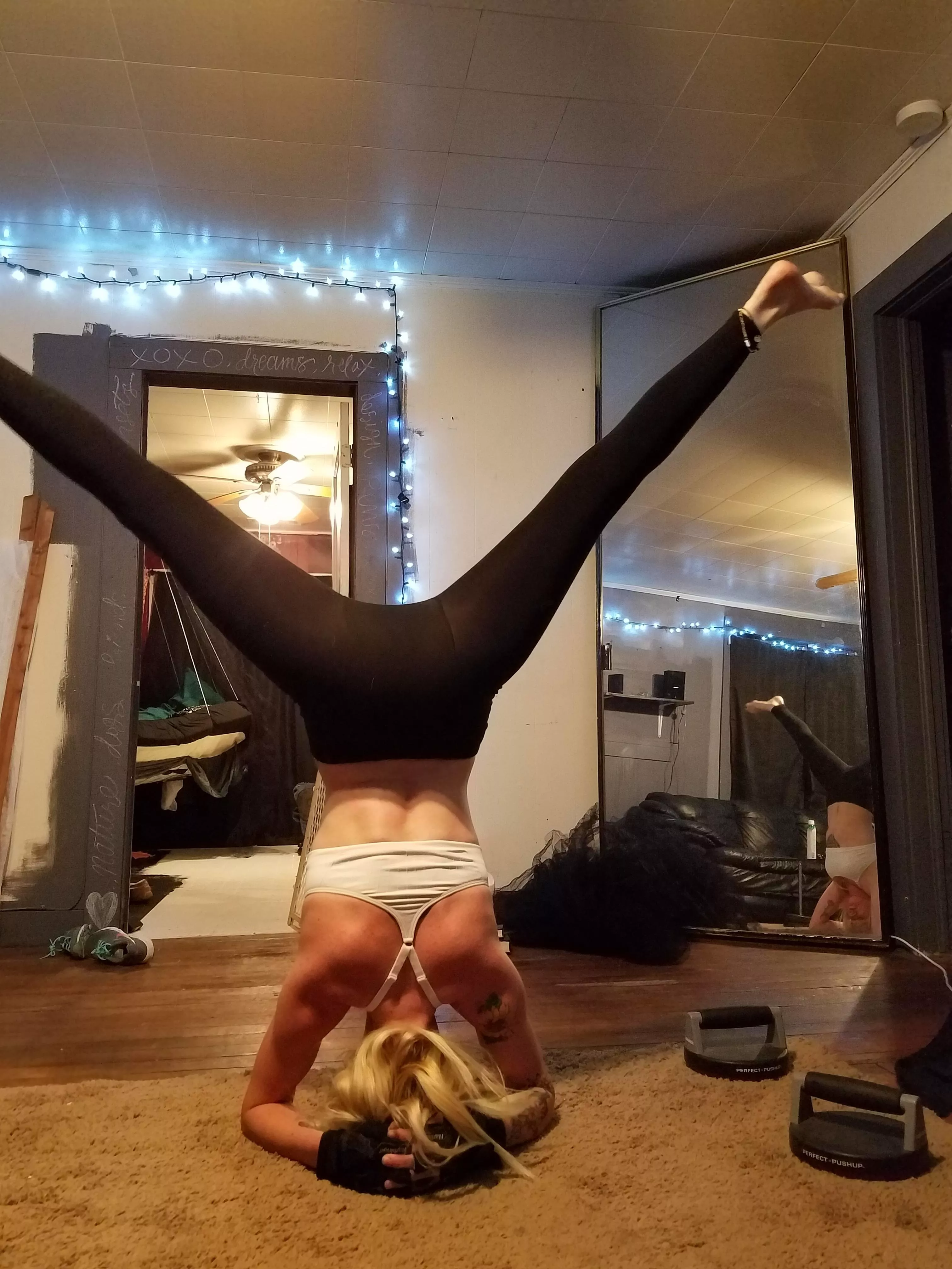 Need to get more yoga pants! F29 posted by HODLmeHarder