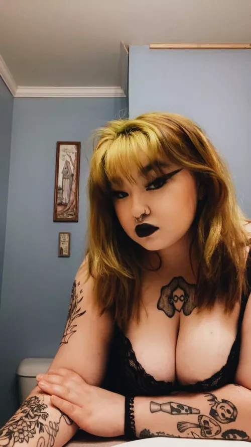 old pic:) 💚 by g0thmxlf