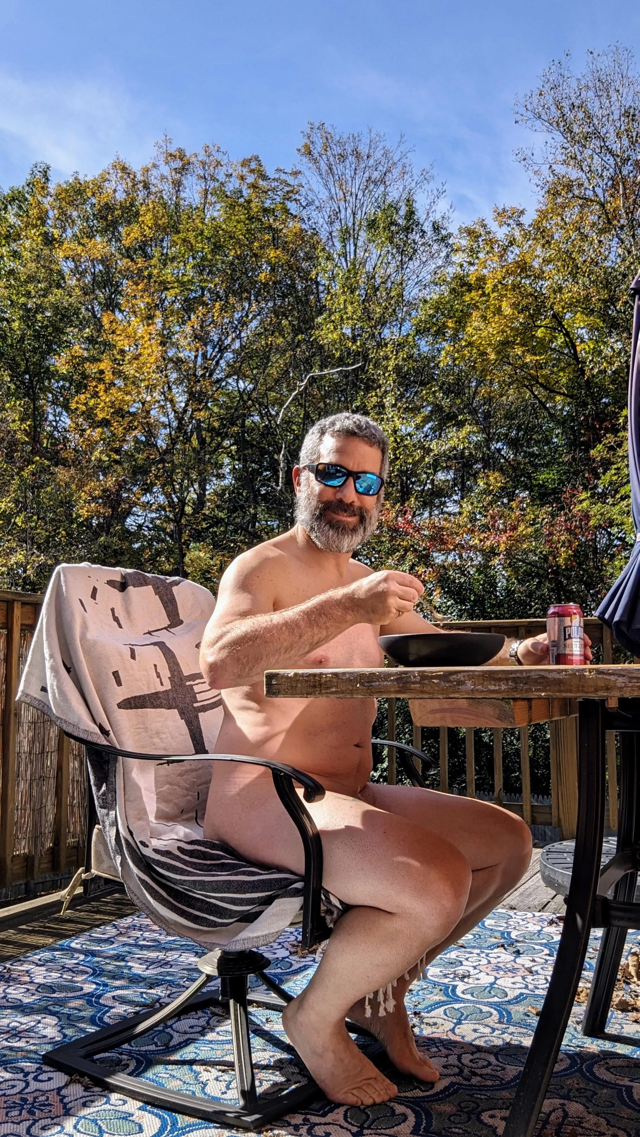 This may be the last chance I get until Spring, so I used my injured dog as an excuse to sneak home from work for an outdoor naked lunch. posted by StormRider-71