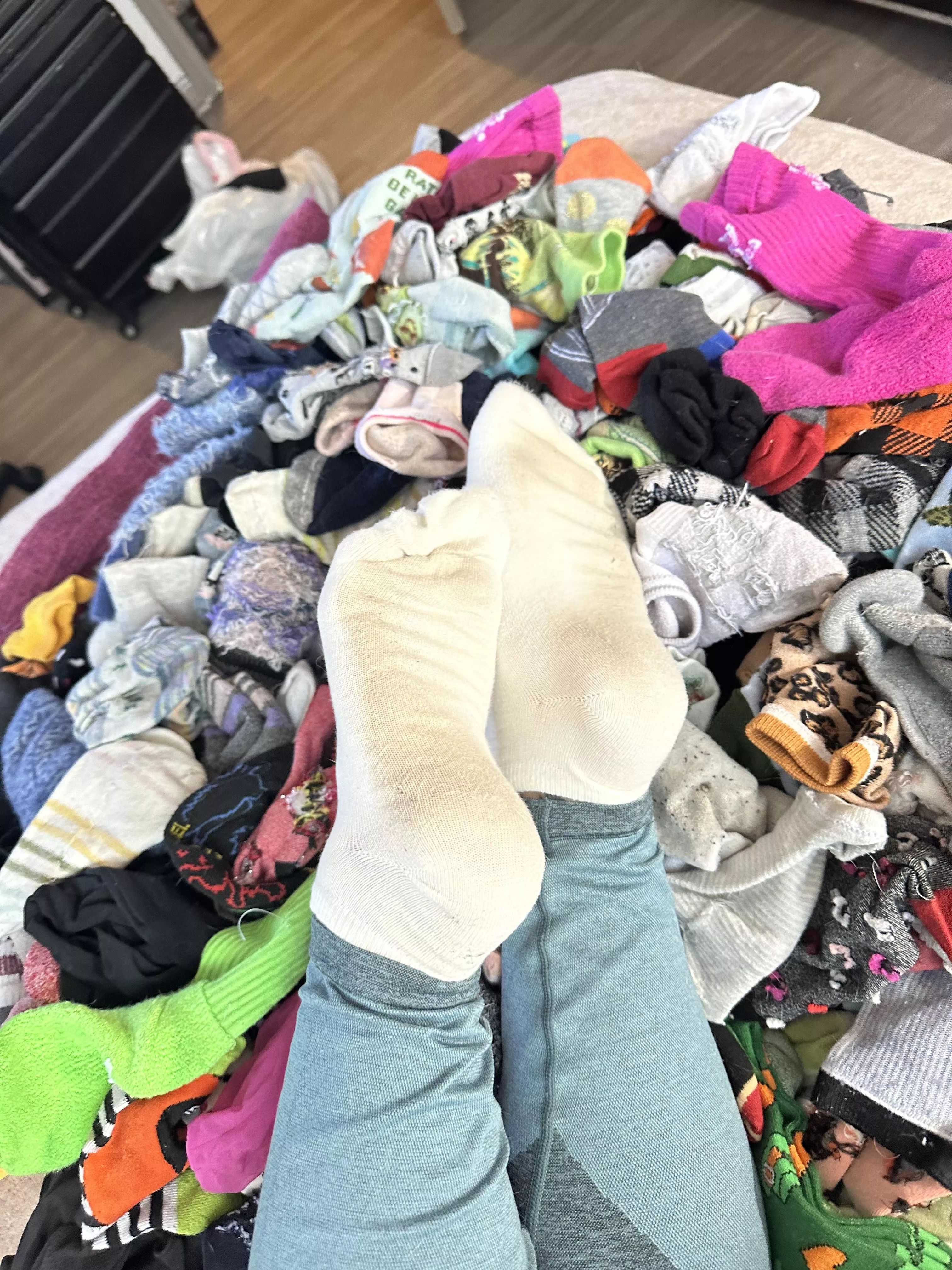This move showed me how many socks I have now that they’re organized 😭 someone stage an intervention posted by ariellegoddesss