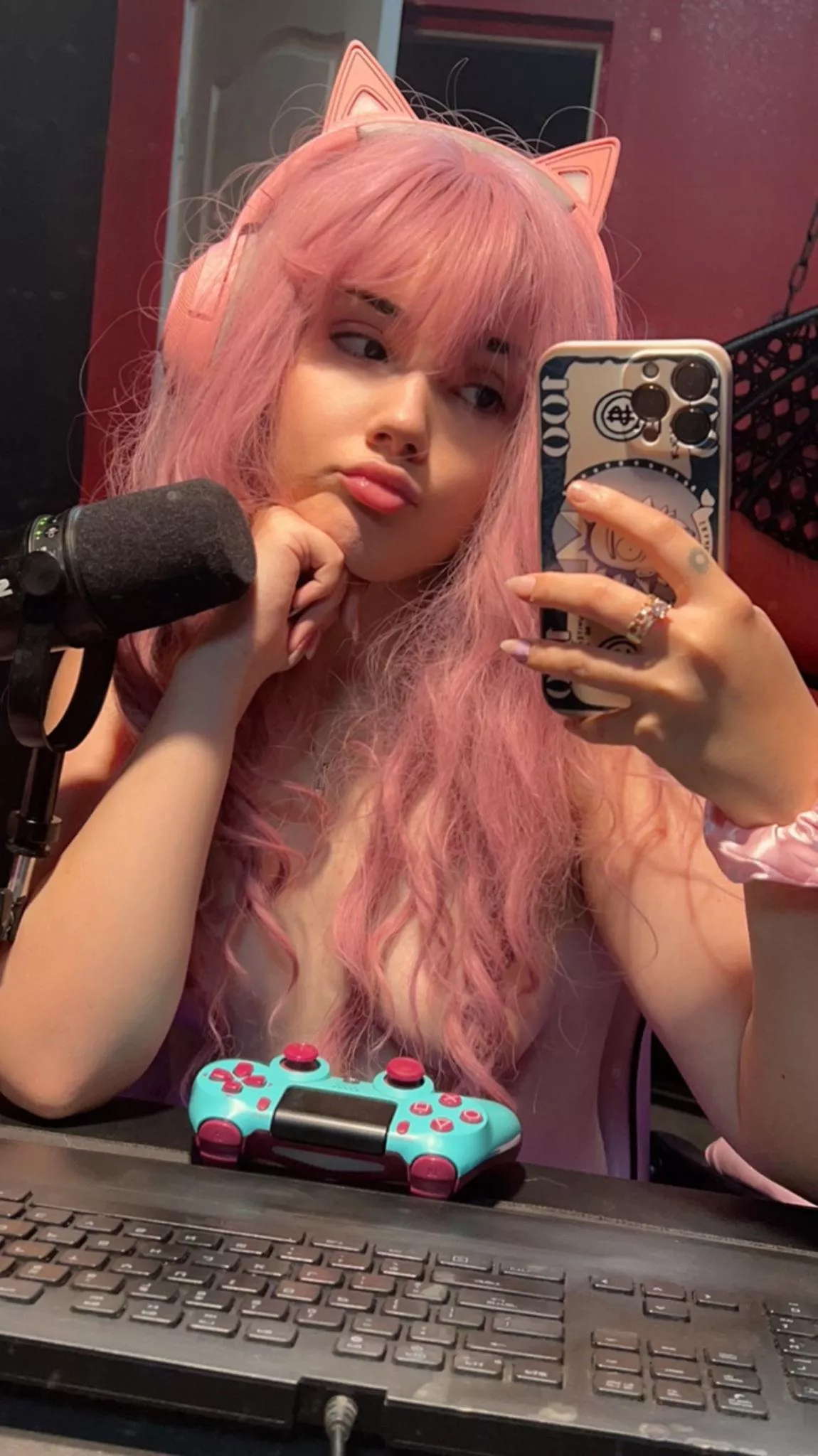 Wanna game with me? posted by ItsAshleyx