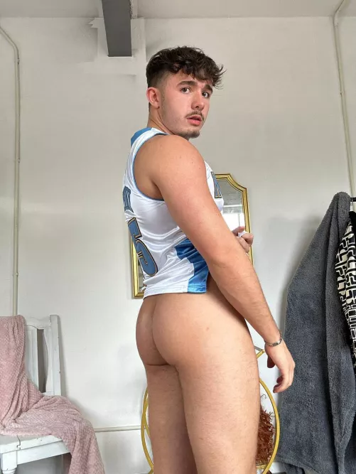 what do you think of my butt? by miserablythirstyst