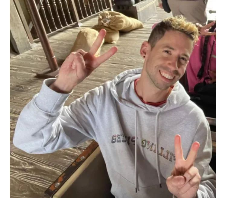 What's up gaymers? :) posted by Healthy_Inflation_69