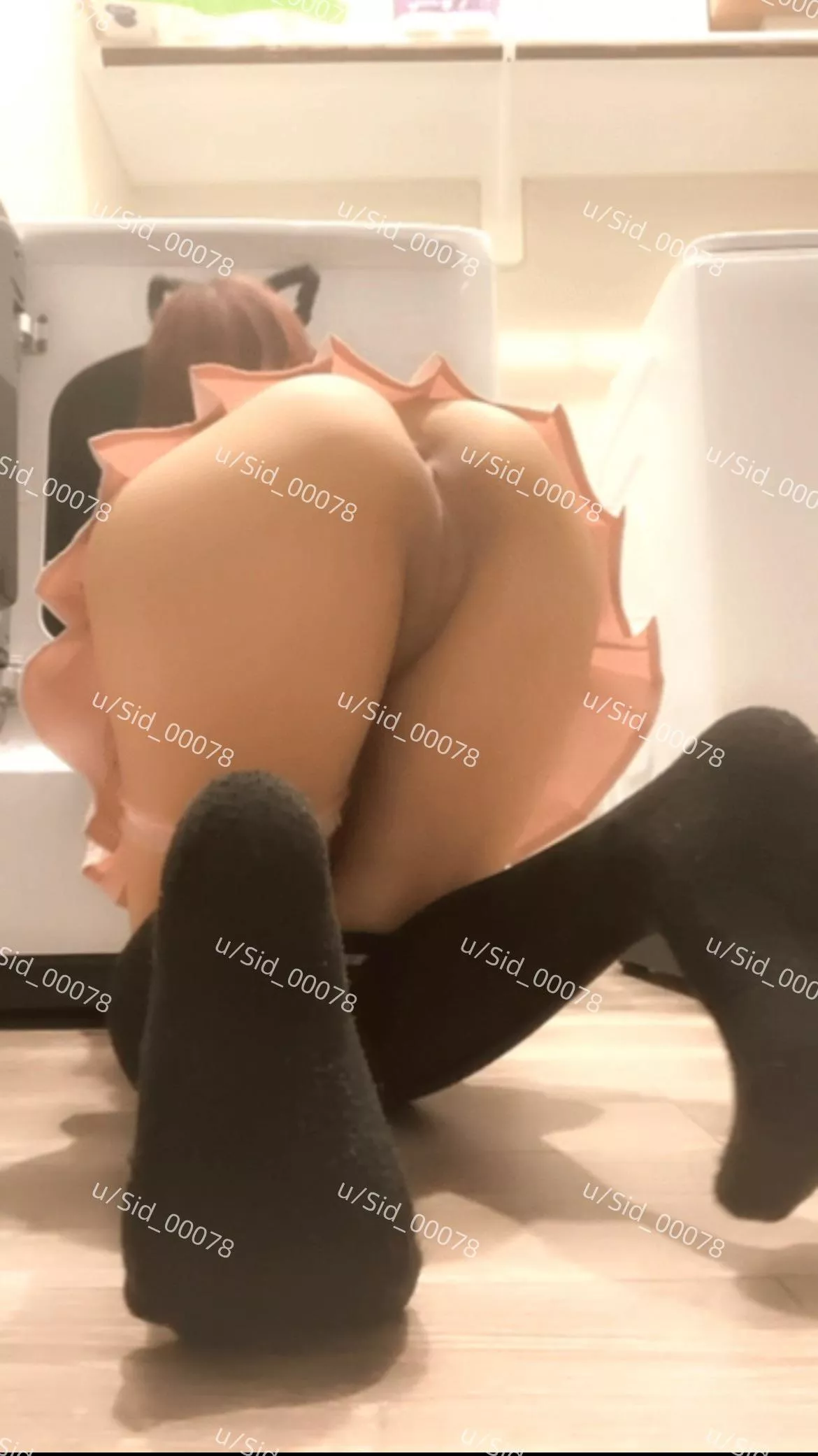 would u date me? 💕 posted by Sid_00078