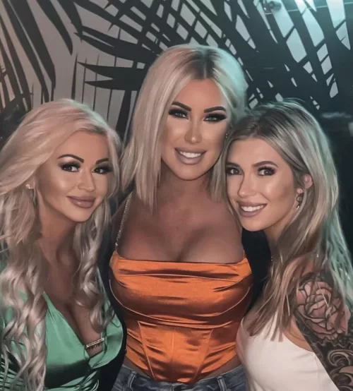 3 Blondes by BingoDino-dna