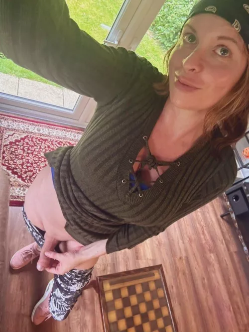 A guy asked what muscle I love working out. I sent him this pic .. would you like it too .. by Ladyharknessxxx