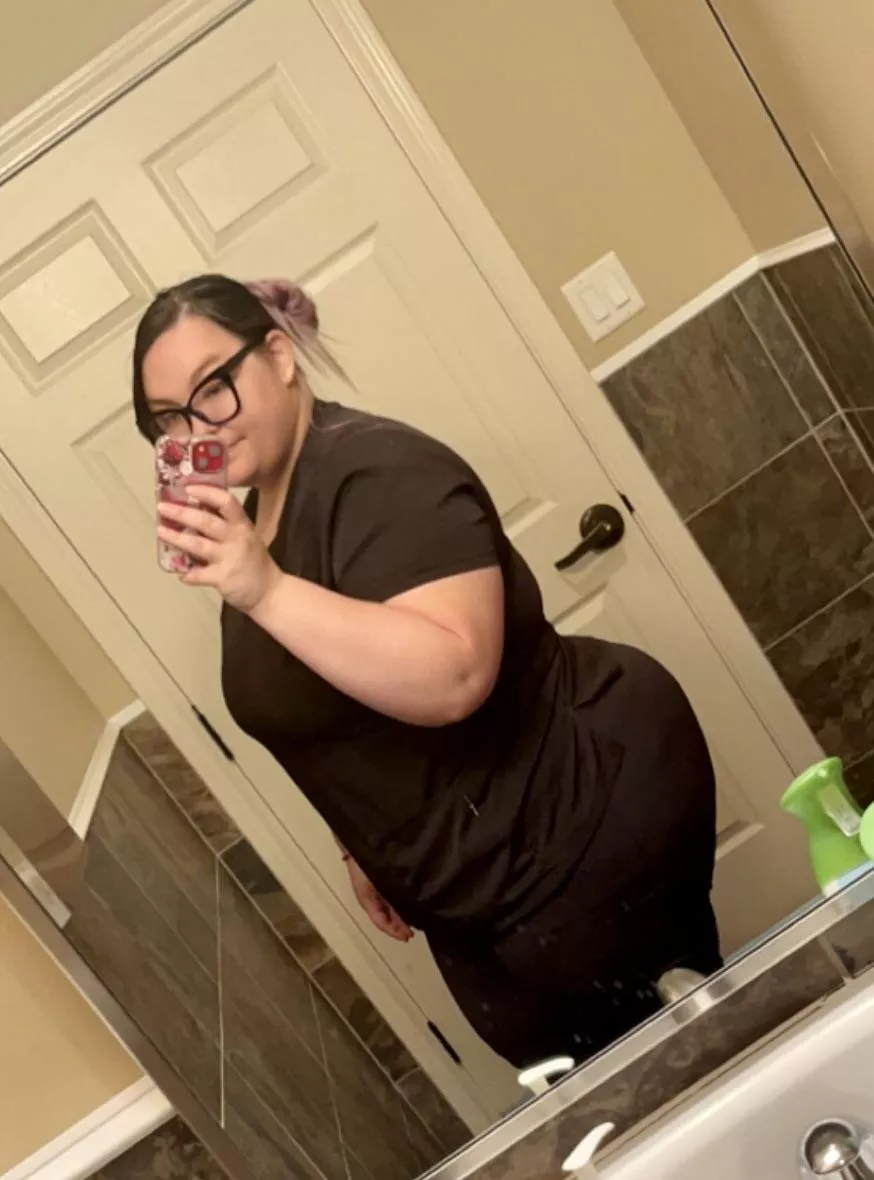 After work selfie ❤️ posted by Middle-Post-3089