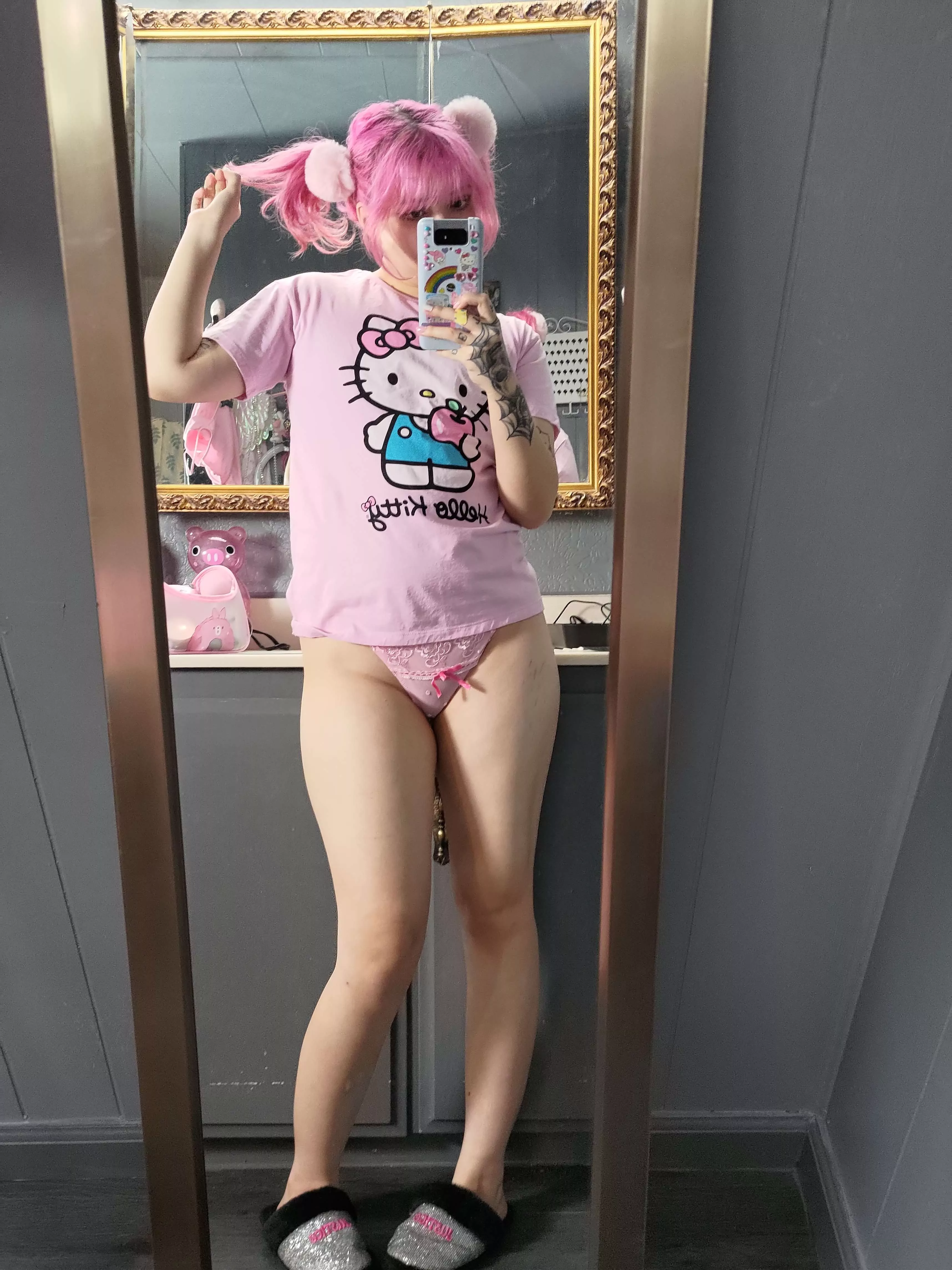 Are you a fan of girly girls like me? :3 posted by RainbowValentine