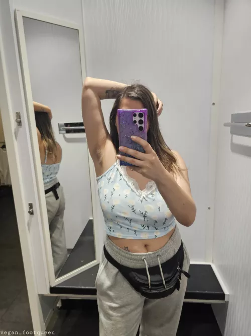 Armpit selfie ☺️ by Veganfootqueen