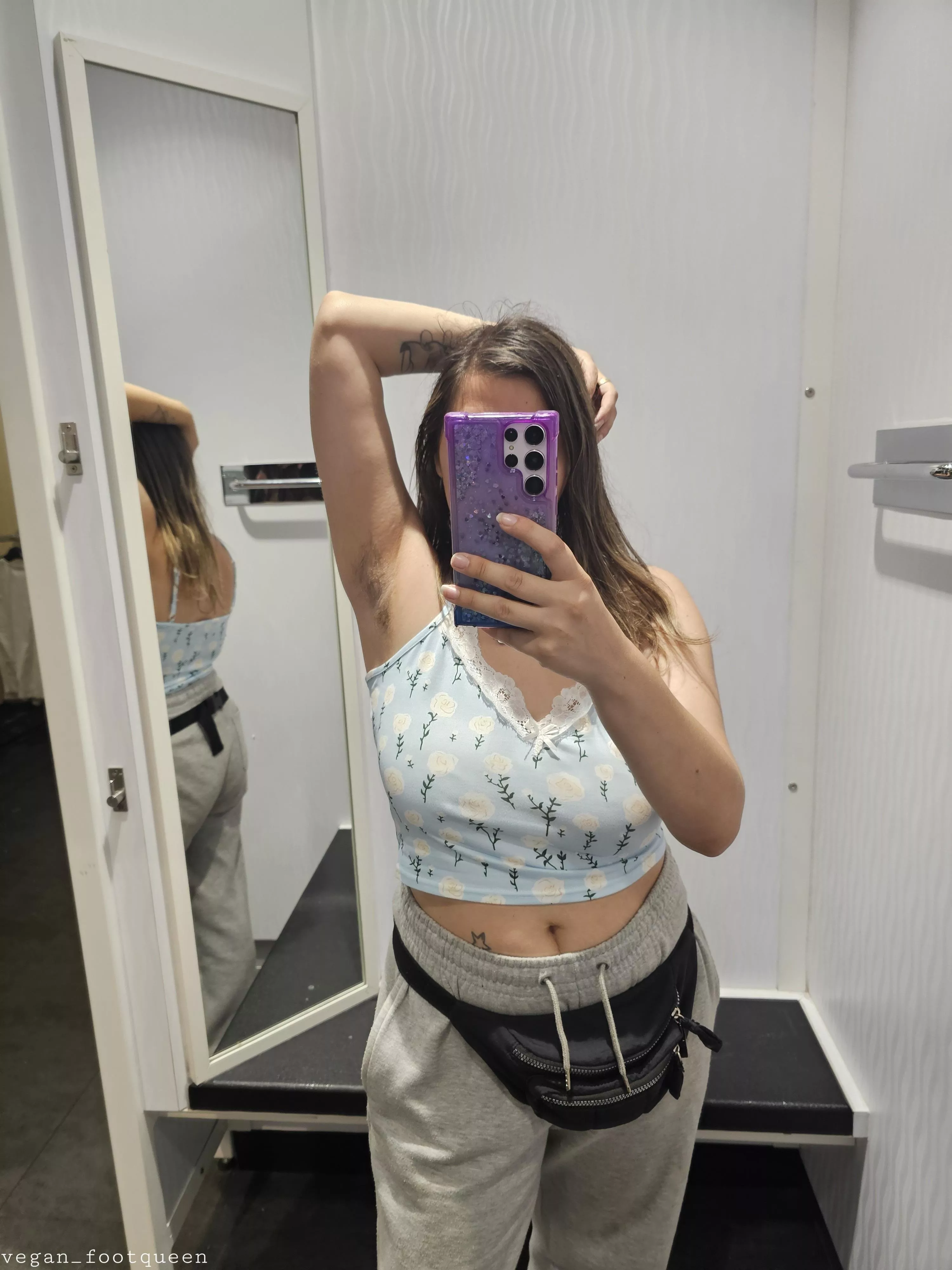 Armpit selfie ☺️ posted by Veganfootqueen