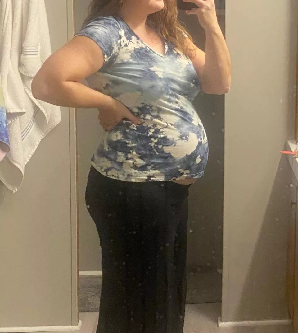 Believe it or not... she's not pregnant posted by bqb13