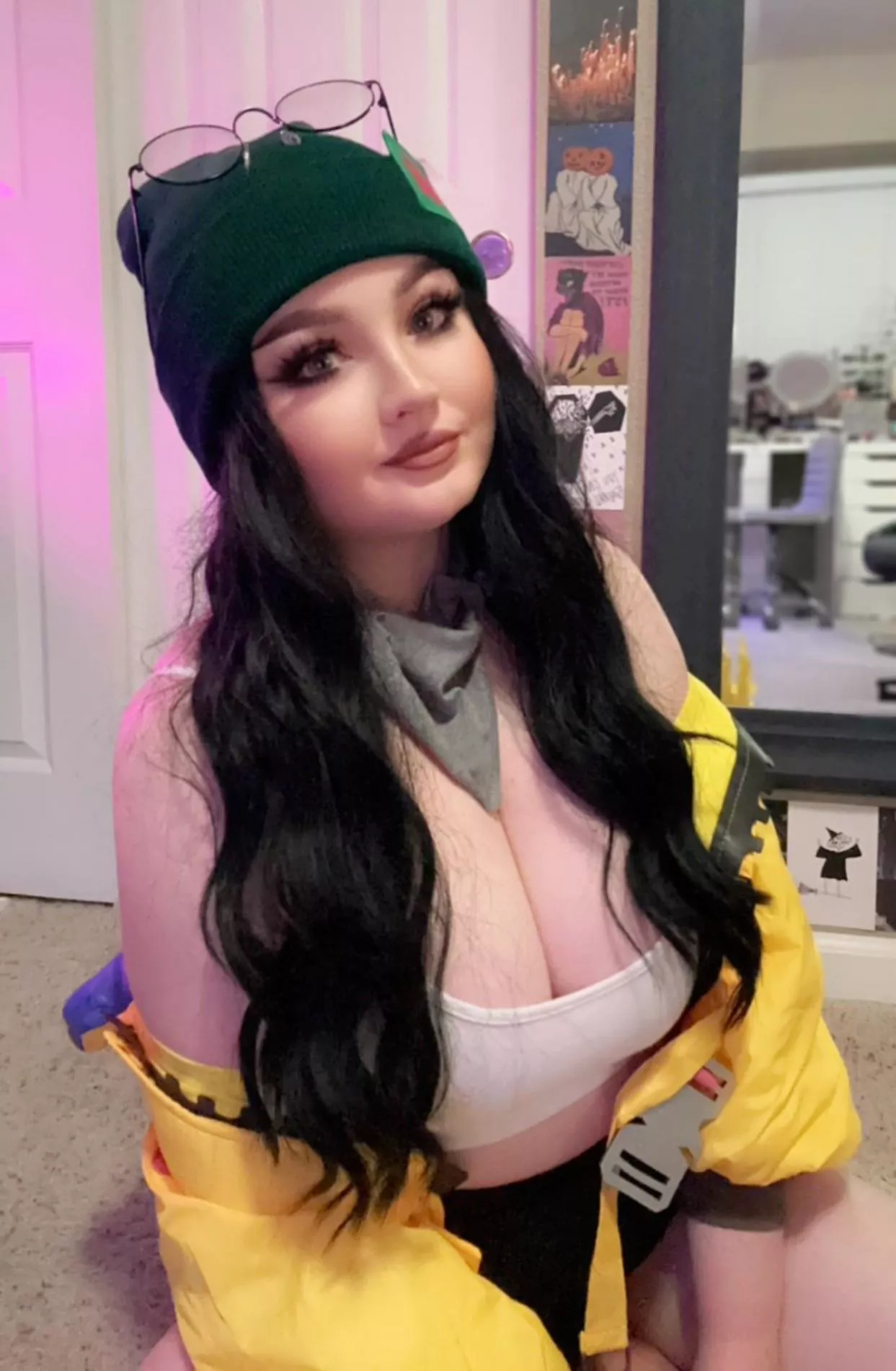 Biggest titties for a goth girl 😎🥰 posted by Lewdieon