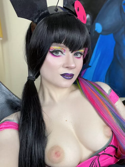 Black and pink babe with delicious tits by TatyanaVikernes