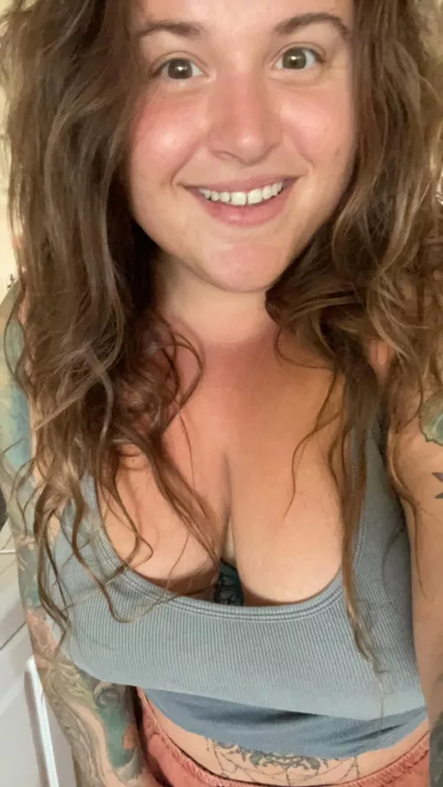 cum give these tatted bbw curves some attention! by handful_heather420