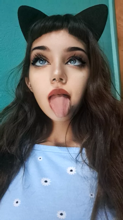 Do you think I do it well?🥵 by maddie_001