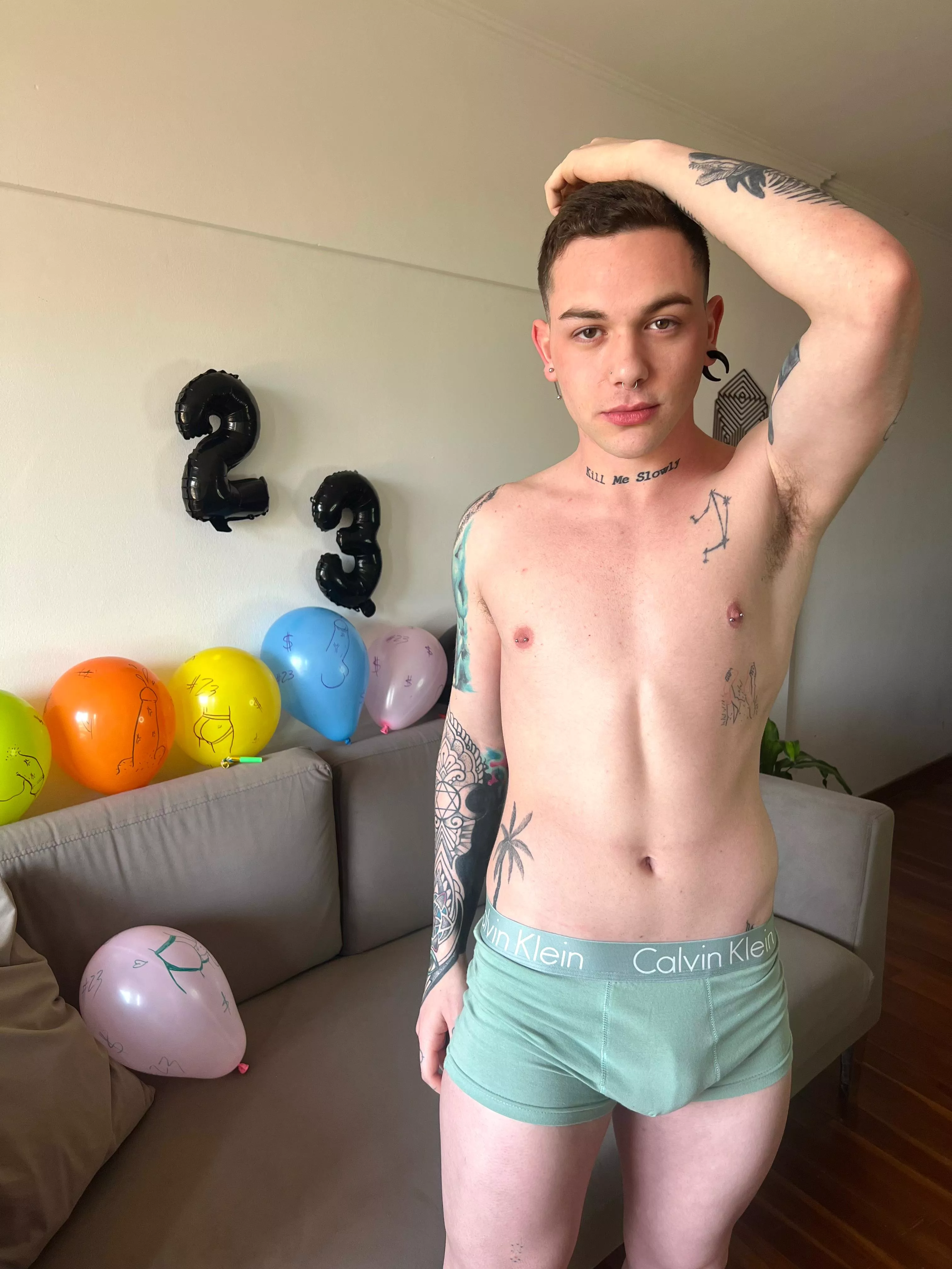 Do you want to know how excited I get when you lick my armpits? posted by IamGiovanni95