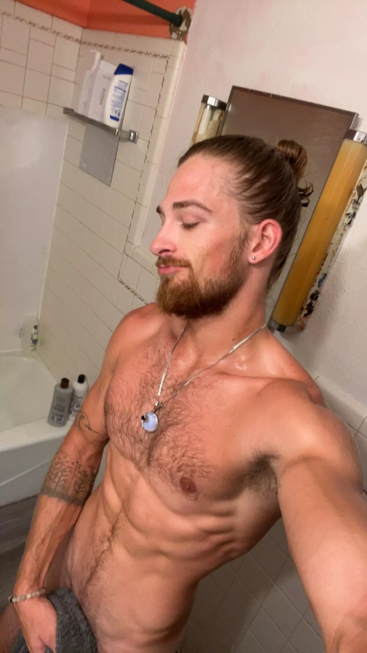 Fresh out of the shower who is meeting me in the room? posted by Mr-Perfecttt