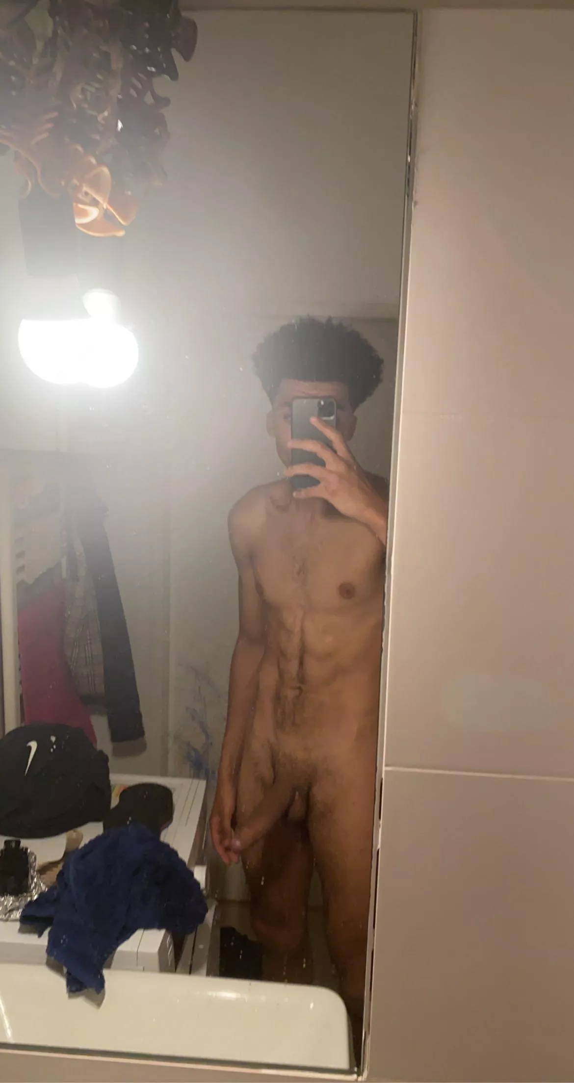 I’m officially a OF content creator, click link in bio 🍆 posted by SwiftDon20