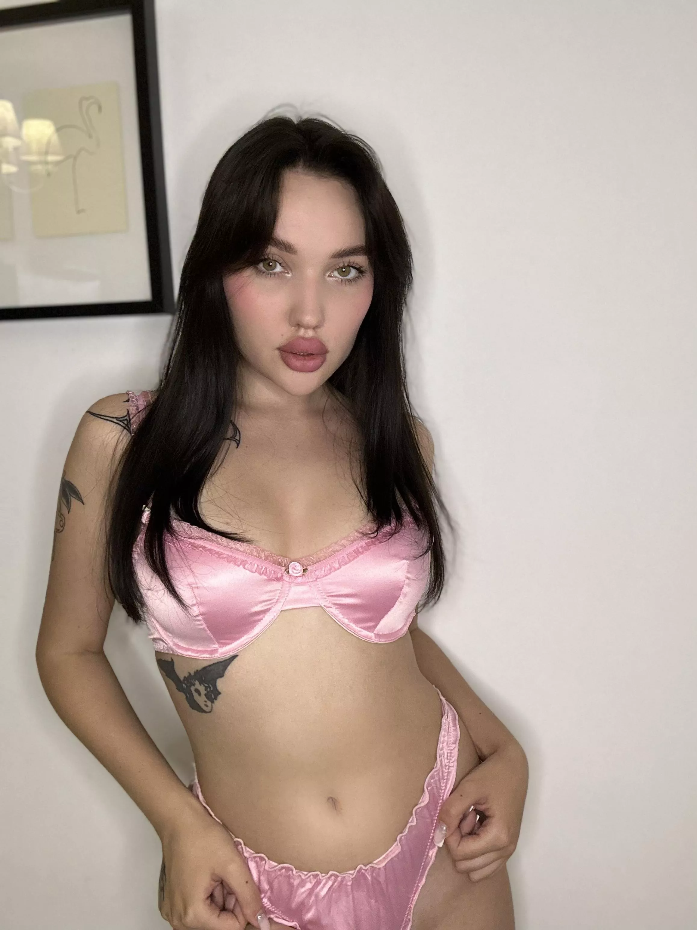 [img] They say beautiful bellies are appreciated here)) posted by pluckilyPlay