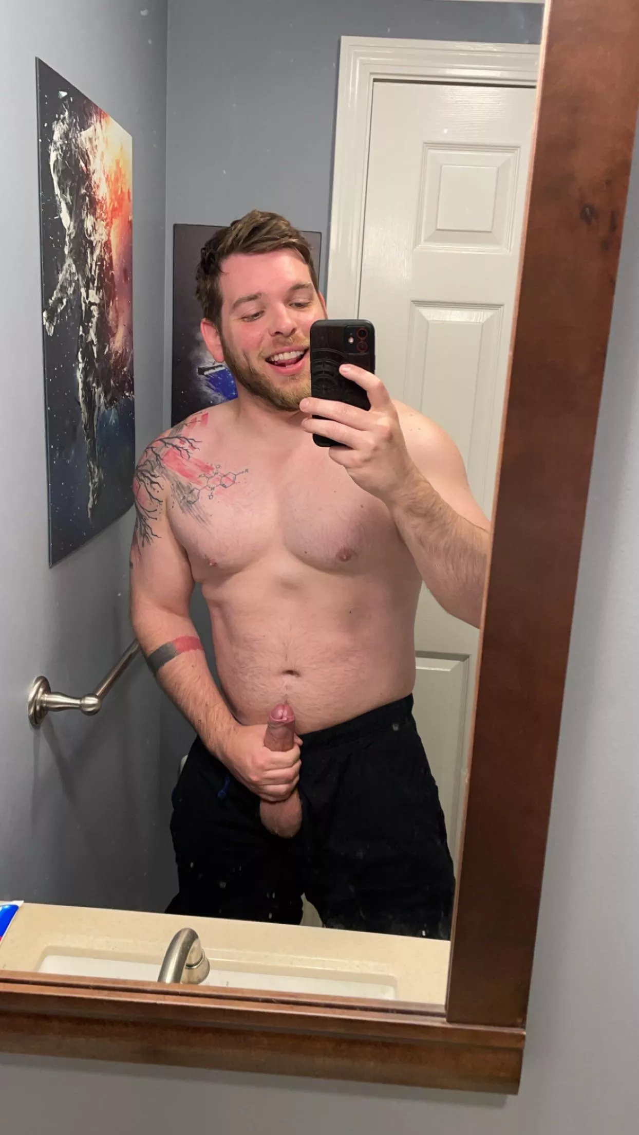 It always slips out at night and I wake up like this [short, box style beard] posted by Far_Ambassador_525