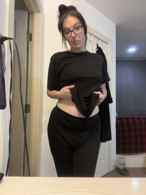 It is a comfy clothes (f)all type of day and I am living for it by Bare_foot_sole