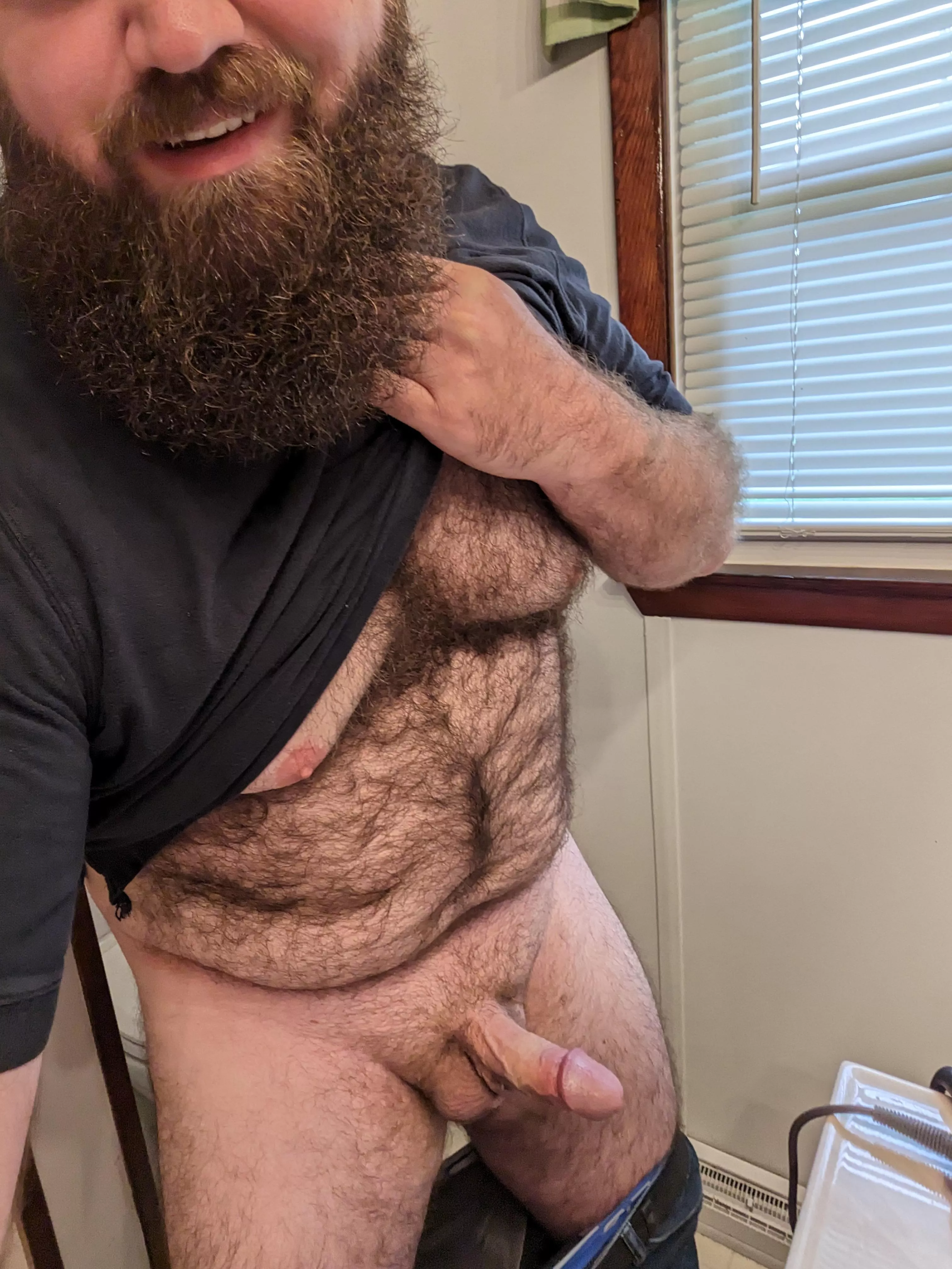 It's Friday! Let's get the weekend off to a great start... on your knees where you belong. 😏😈 posted by BeardedAnonnn