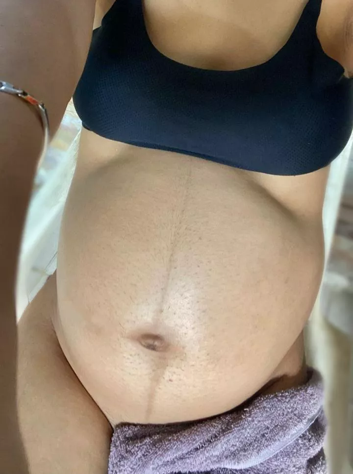 My pregnancy has me very horny, I want to have a little fun posted by Playfulbitch21