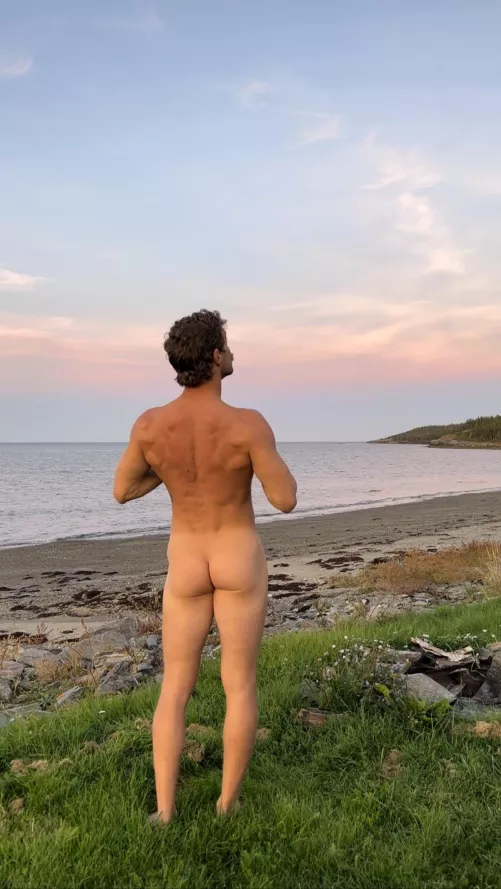 Shoreline sunset by freeintheforest86