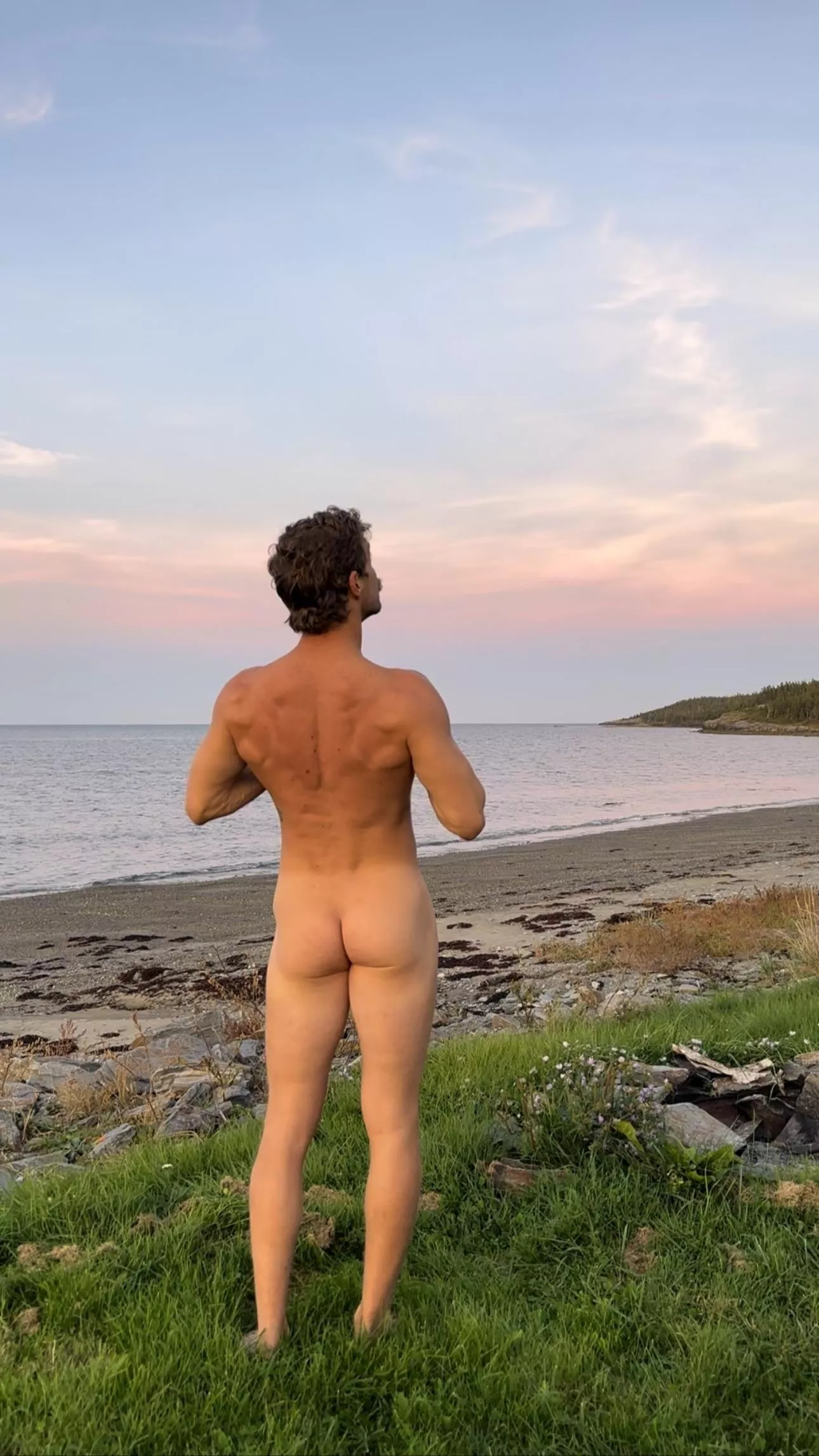 Shoreline sunset posted by freeintheforest86