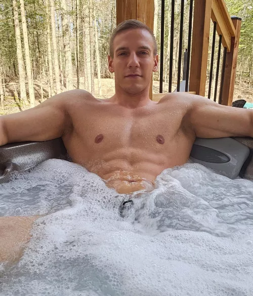 Splashing good time 😏💦 by John_fitness91